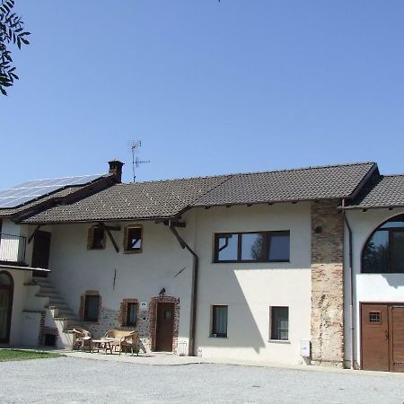 La Meridiana, Monolocale In Cascina Ristrutturata Boves Bagian luar foto